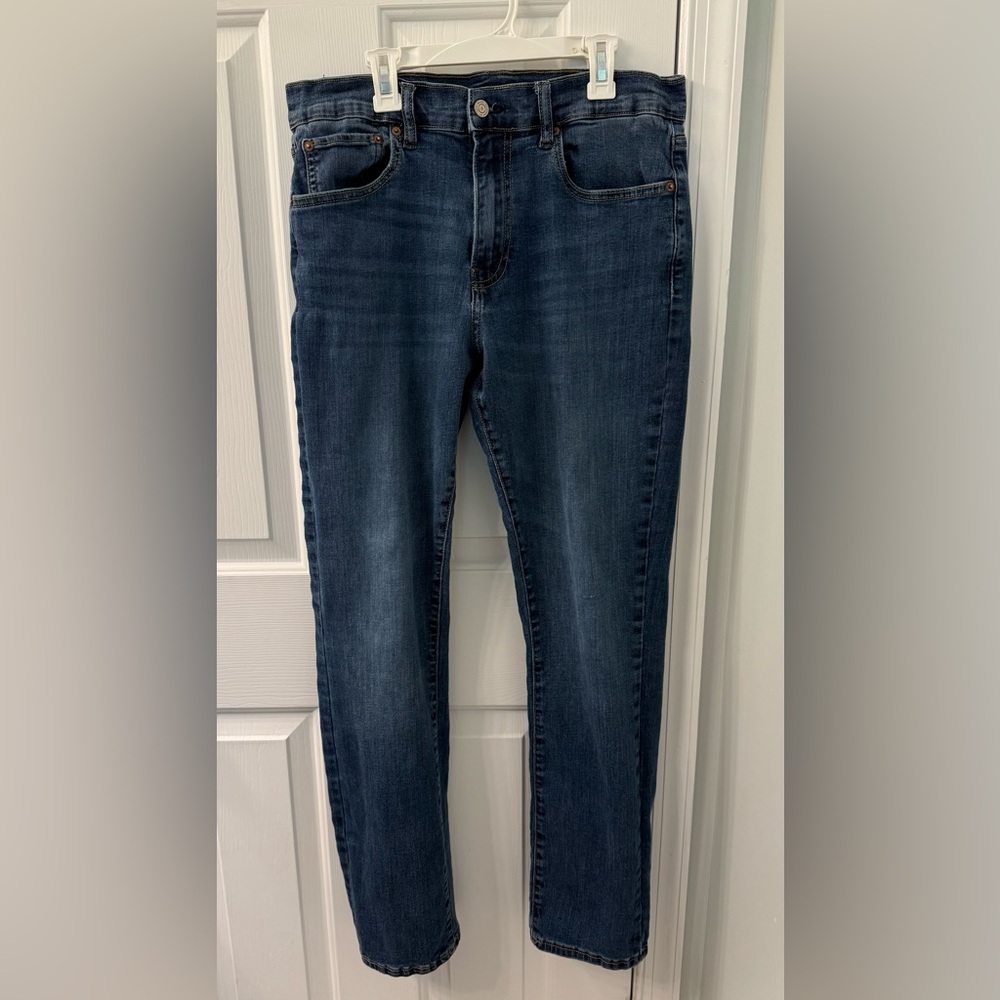 Lucky brand men’s dark blue slim jeans 32x32
